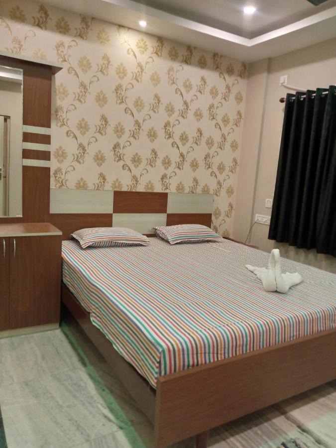 Hotel Marine Blue !! Beach Distance 50 Mts !! ดีกา ภายนอก รูปภาพ