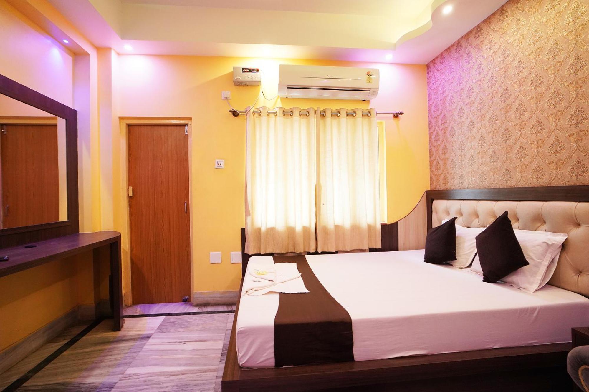 Hotel Marine Blue !! Beach Distance 50 Mts !! ดีกา ภายนอก รูปภาพ