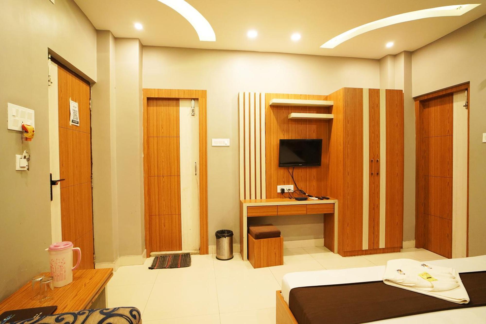 Hotel Marine Blue !! Beach Distance 50 Mts !! ดีกา ภายนอก รูปภาพ