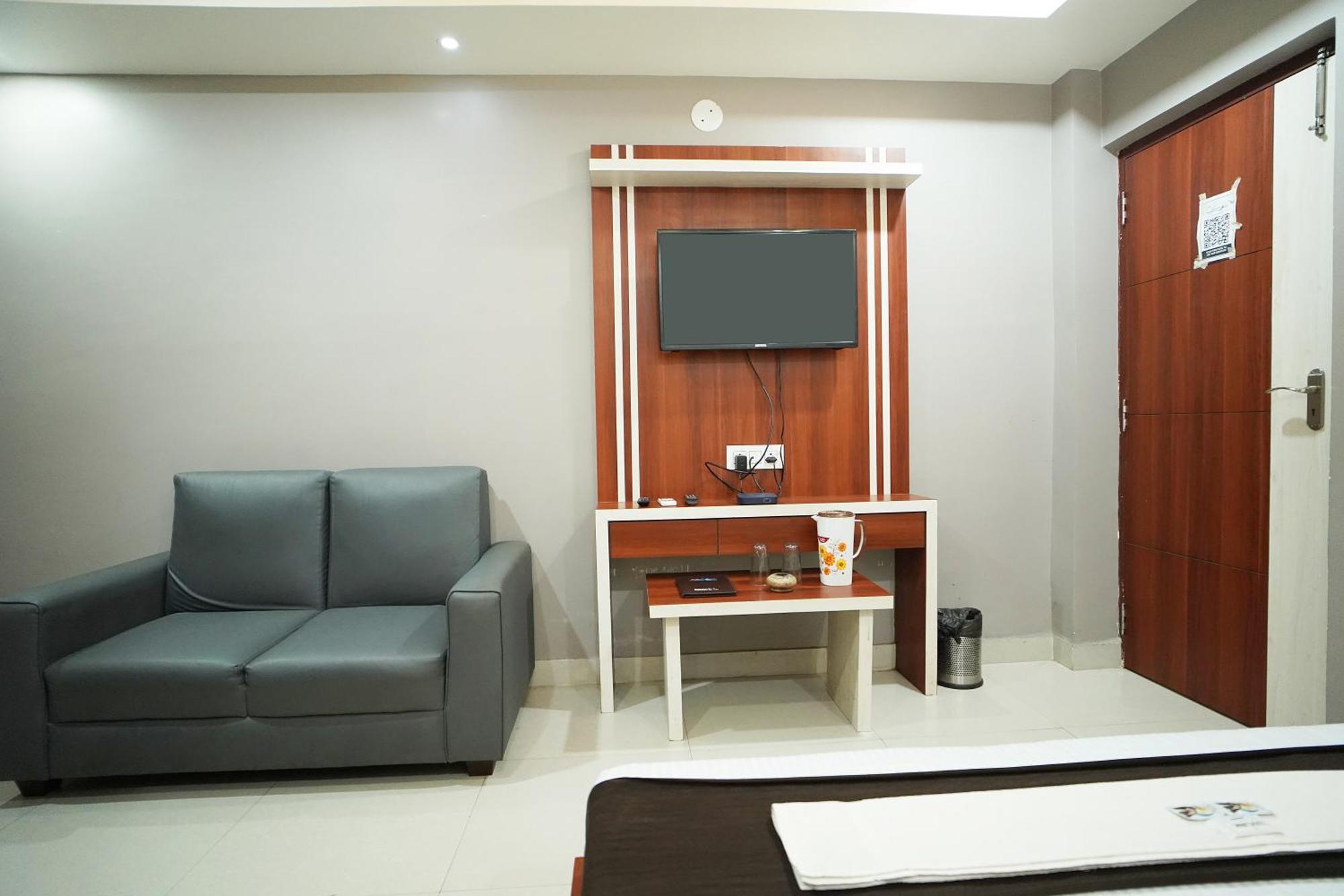 Hotel Marine Blue !! Beach Distance 50 Mts !! ดีกา ภายนอก รูปภาพ