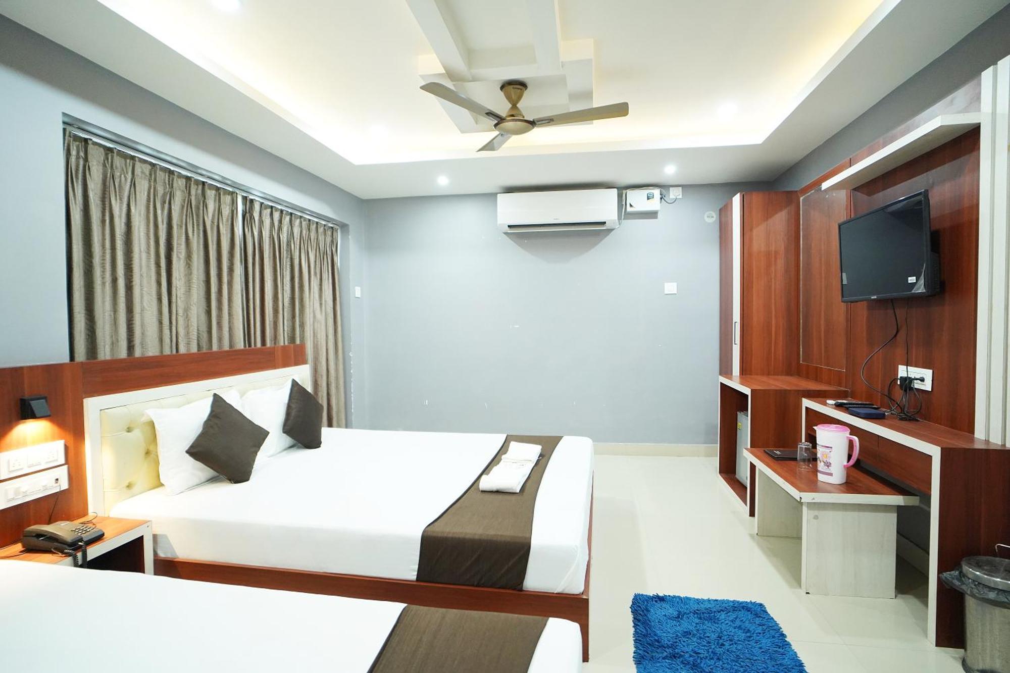 Hotel Marine Blue !! Beach Distance 50 Mts !! ดีกา ภายนอก รูปภาพ